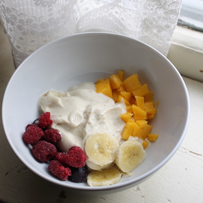 Fruity Smoothie Bowl | Simple Sweets & Treats